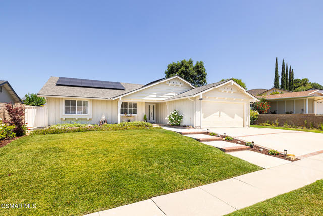 6605 Tamarind Street, Oak Park CA: https://media.crmls.org/mediaz/67326602-c6dd-4422-9e69-aad4574feffa.jpg