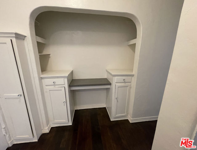 4264 Leimert Boulevard, Los Angeles CA: https://media.crmls.org/mediaz/673311b3-6d19-4b24-a0eb-471a806d3ea1.jpg