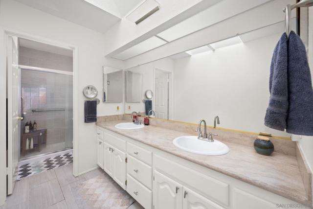 1709 Doral Gln, Escondido CA: https://media.crmls.org/mediaz/6733768c-152e-4945-bcc9-758942d529bf.jpg