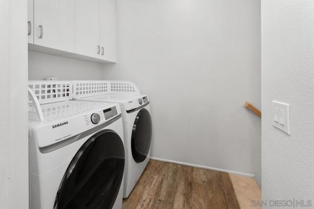 12047 Tivoli Park Row, San Diego CA: https://media.crmls.org/mediaz/6735defa-1719-4ed7-8b7b-0522bab2054c.jpg