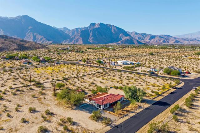 2720 22 Frying Pan Road, Borrego Springs CA: https://media.crmls.org/mediaz/67362c94-e3bb-41fc-8bf0-85ba231ffe6e.jpg