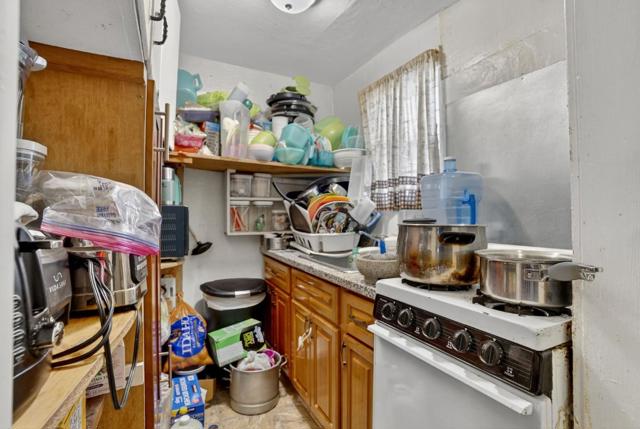 422 N 5th Street, San Jose CA: https://media.crmls.org/mediaz/67370638-481a-4eb1-ac99-c85c5c69d312.jpg