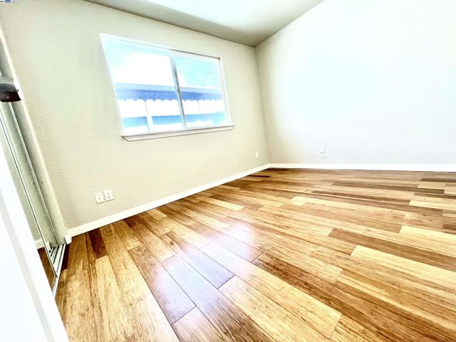 6223 Dairy Ave, Newark CA: https://media.crmls.org/mediaz/67377376-f9c0-4cdc-988d-a0a3192ff204.jpg