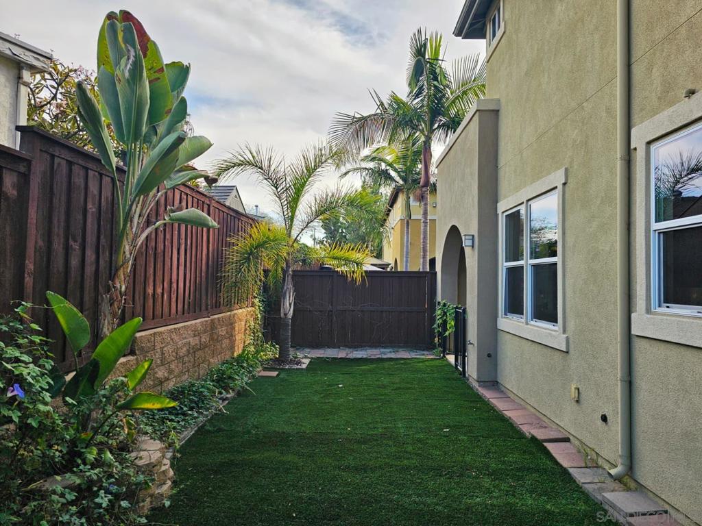 MLS #250043077SD image #22