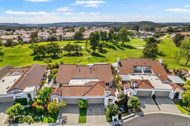 4905 Alicante Way, Oceanside CA: https://media.crmls.org/mediaz/6738e0dd-a437-4832-9705-83f7b1d490ed.jpg