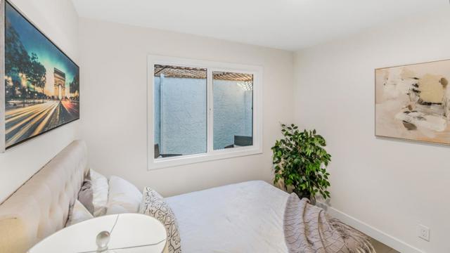 34981 Skylark Dr, Union City CA: https://media.crmls.org/mediaz/67394fde-2ff0-43fa-91d0-f10f2e84a9cc.jpg