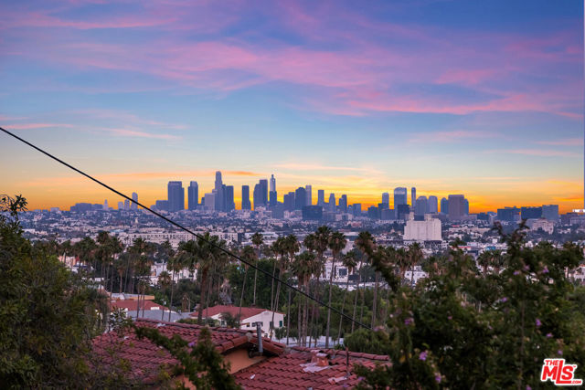 7825 Hillside Avenue, Los Angeles CA: https://media.crmls.org/mediaz/673a0249-e71d-4fb0-b447-4903e036d091.jpg