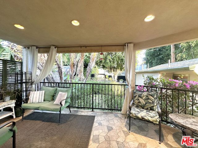 1246 N Genesee Avenue, West Hollywood CA: https://media.crmls.org/mediaz/673aa2bc-01f4-49ae-99fd-de68a9335873.jpg