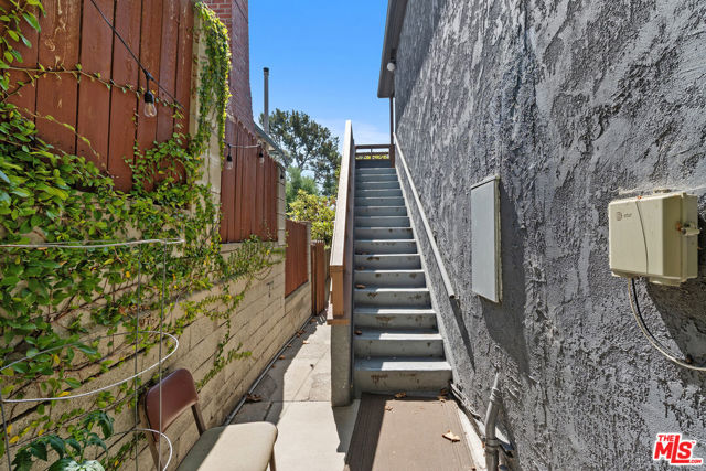 2136 Lemoyne Street, Los Angeles CA: https://media.crmls.org/mediaz/673ac2d5-71eb-48b0-81e1-a2c17724a8e4.jpg