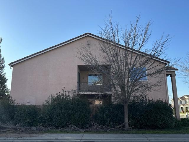 5116 Impala Run Place, Antelope CA: https://media.crmls.org/mediaz/673ac8ed-c972-403a-abac-7b7892cca349.jpg
