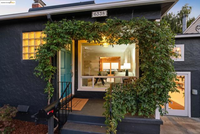 6338 Arlington Blvd, Richmond CA: https://media.crmls.org/mediaz/673b0c3c-9ace-41f2-af8c-2e73d21b47a2.jpg