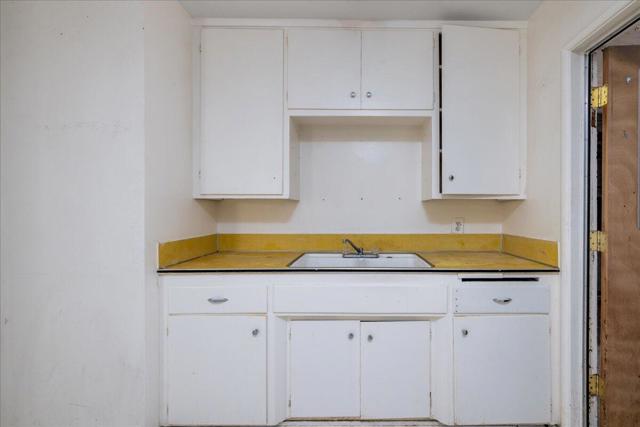 259 & 255 W 6th Street, San Jacinto CA: https://media.crmls.org/mediaz/673b365f-6ff7-4d87-9893-ea5c43b24f22.jpg