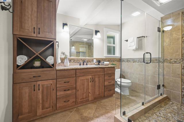 2175 Whyte Park Ave, Walnut Creek CA: https://media.crmls.org/mediaz/673bb642-4f8e-4ef0-aea0-331da58289b5.jpg