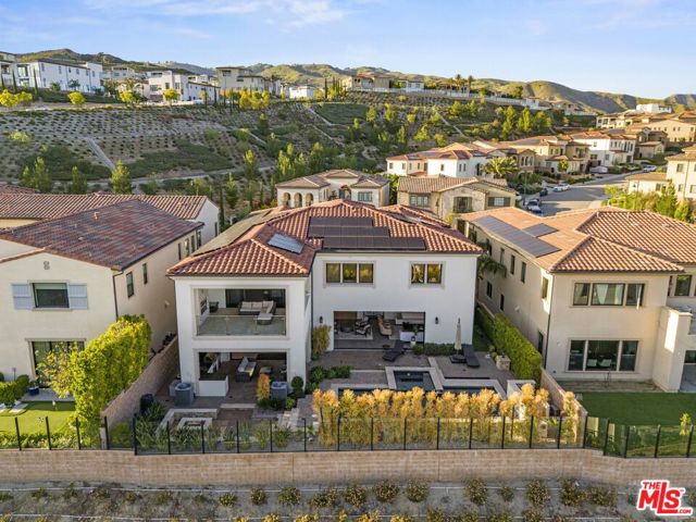 20162 W Cromwell Way, Porter Ranch CA: https://media.crmls.org/mediaz/673bbe11-25c6-4806-9272-15b9298c98c8.jpg
