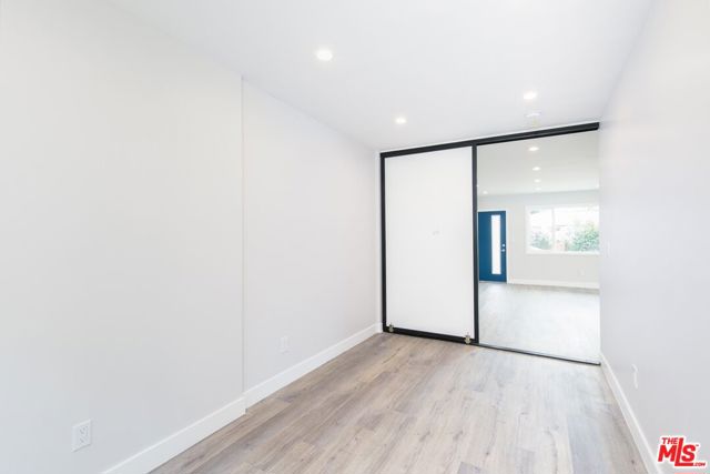 3872 Bentley Avenue, Culver City CA: https://media.crmls.org/mediaz/673cac55-b8e9-477c-acaf-3eeeb26eea41.jpg