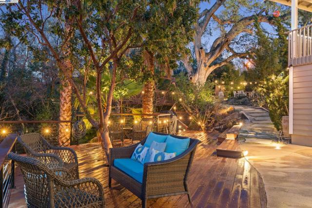 4613 Mirador Dr, Pleasanton CA: https://media.crmls.org/mediaz/673e7f00-fa49-4906-9740-fd836474e06b.jpg