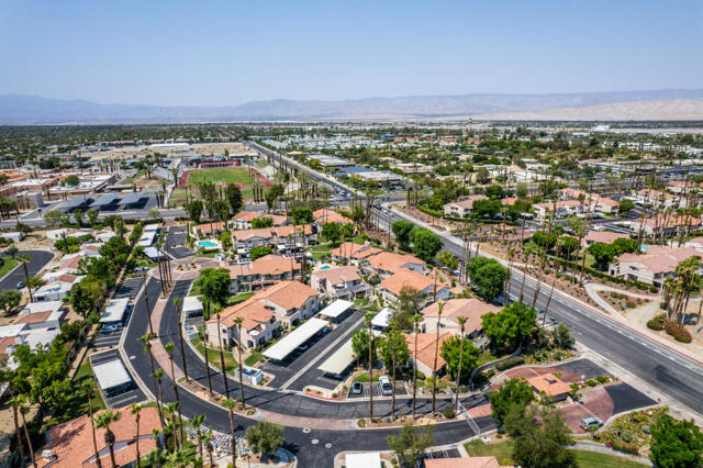 505 S Farrell Drive, Palm Springs CA: https://media.crmls.org/mediaz/673ecd55-52b9-4de1-8234-1694800b5aa3.jpg