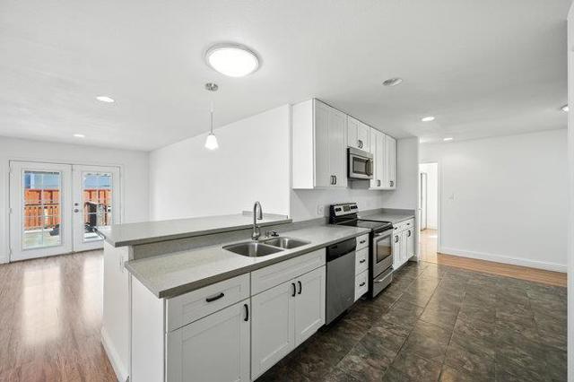 2950 Union Avenue, Hayward CA: https://media.crmls.org/mediaz/673f0f5e-6ee6-4c0b-9555-61629b07d699.jpg