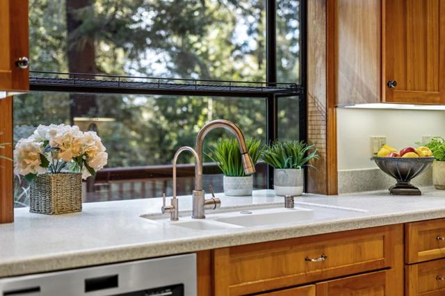 489 Northridge Drive, Scotts Valley CA: https://media.crmls.org/mediaz/673f4559-a826-4d41-9a86-3ac2caef75ba.jpg