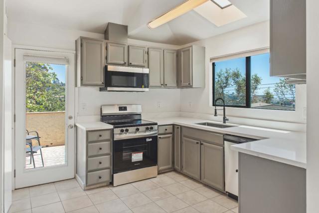 26 Seacliff Drive, Aptos CA: https://media.crmls.org/mediaz/673f8c3e-ac5e-4e0a-a0b0-b25565bf16e3.jpg