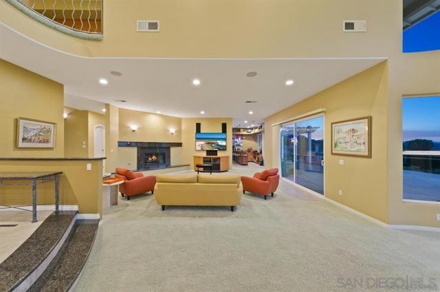 836 Camelot Pkwy, El Cajon CA: https://media.crmls.org/mediaz/673f8e9a-d296-4de6-8b35-185c9ad7c8d8.jpg