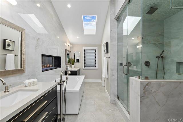 491 Prospect Street, Newport Beach CA: https://media.crmls.org/mediaz/673fc710-91ca-4f5b-9be9-c2b33dfd4201.jpg