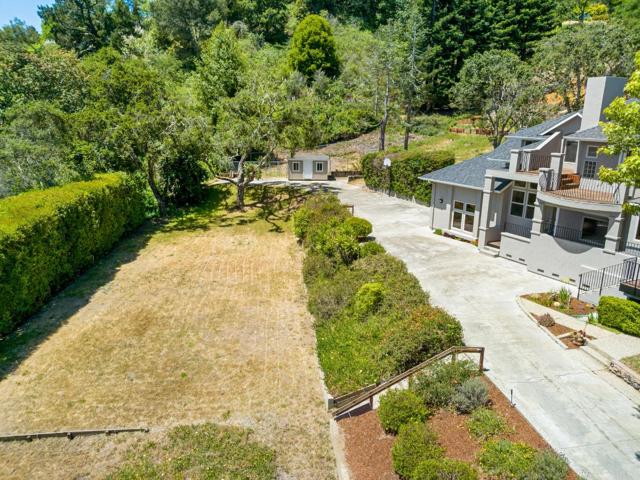 125 Orchard Heights Lane, Corralitos CA: https://media.crmls.org/mediaz/6740746c-e022-42bc-beb9-af3bd415882a.jpg