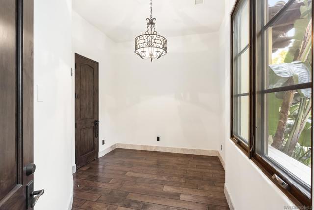 18233 Via Ambiente, Rancho Santa Fe CA: https://media.crmls.org/mediaz/6740b99f-8b0f-4dfd-8e49-1ee4bc4f3a8a.jpg