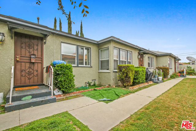 3601 Los Flores Boulevard, Lynwood CA: https://media.crmls.org/mediaz/6740bf24-5532-4b4b-8ffc-a1009af39bcc.jpg