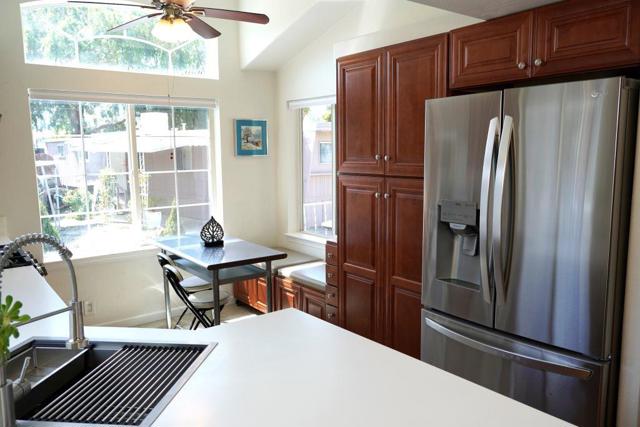 14685 Oka Road, Los Gatos CA: https://media.crmls.org/mediaz/6741ba12-eab7-4119-b847-34129df6e502.jpg