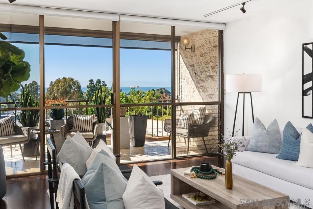 2500 Torrey Pines Rd. - photo 8