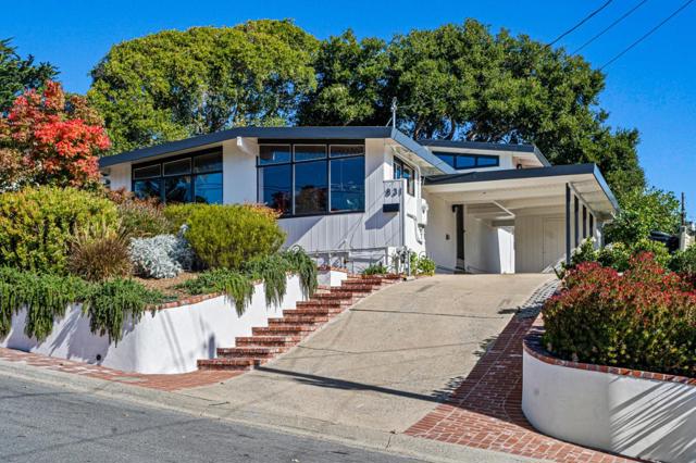 831 Arlington Place, Del Rey Oaks CA: https://media.crmls.org/mediaz/6741d18f-6f44-428a-a88c-0ebfd75d1bcd.jpg