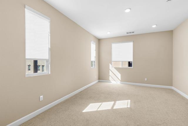 Detail Gallery Image 14 of 24 For 1227 Sunrise Vw. #105,  San Marcos,  CA 92078 - 3 Beds | 3 Baths