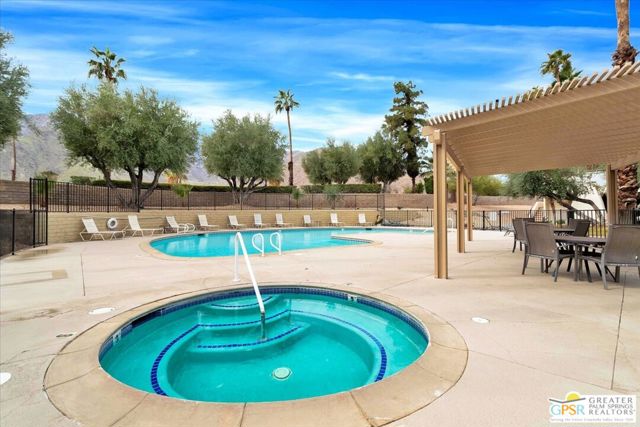 2860 N Los Felices Road, Palm Springs CA: https://media.crmls.org/mediaz/67427761-1f2d-4b6f-8781-2603f9653c2c.jpg