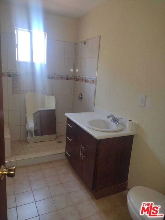 7404 Monte Viva España, Colinas De Aragon, rosarito,  CA: https://media.crmls.org/mediaz/6742b8ce-8a7a-4fcd-be79-84f6f50726d9.jpg