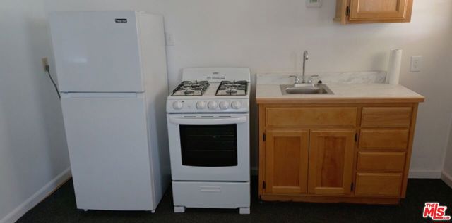 26 Hfu Circle,  CA: https://media.crmls.org/mediaz/67434d99-68fb-44f5-b139-d298f42cbe2c.jpg