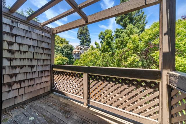 1555 Hecker Pass Road, Gilroy CA: https://media.crmls.org/mediaz/6743da87-2fca-44c2-85f2-0efa766a6133.jpg