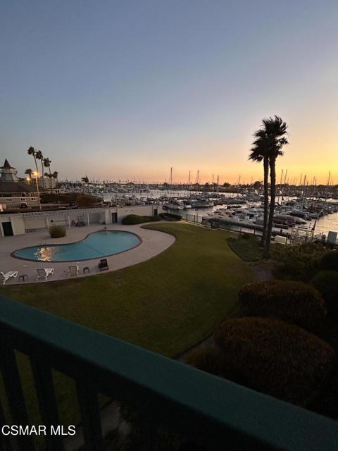2901 Peninsula Road, Oxnard CA: https://media.crmls.org/mediaz/67441073-9781-481b-92bc-6e624a018c7b.jpg