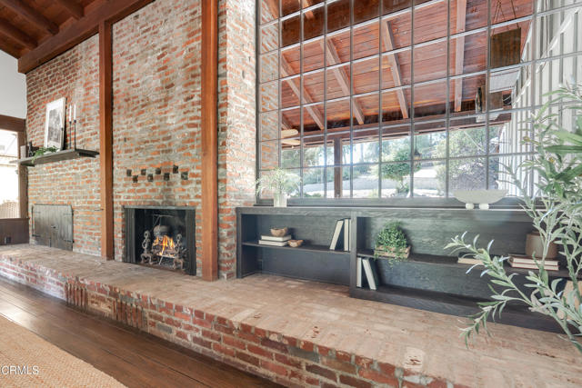 Detail Gallery Image 11 of 41 For 10400 Mcbroom St, Sunland,  CA 91040 - 3 Beds | 2/1 Baths