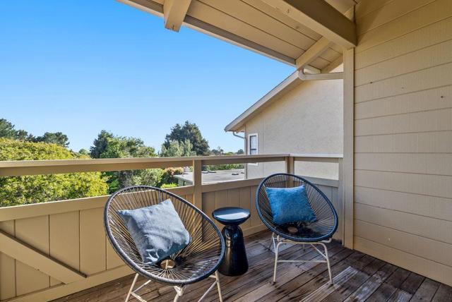 1742 Seascape Boulevard, Aptos CA: https://media.crmls.org/mediaz/6744939a-c15c-4a9d-a8e9-12529deb01ad.jpg