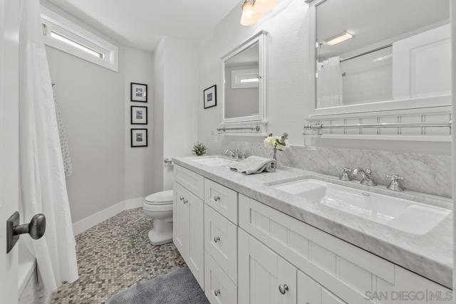 12516 Rougemont Pl, San Diego CA: https://media.crmls.org/mediaz/6744a9b6-9fb8-4921-b52c-c9f6d19abdf0.jpg