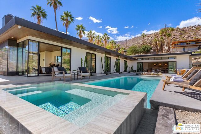 2481 Cahuilla Hills Drive, Palm Springs, CA 92264