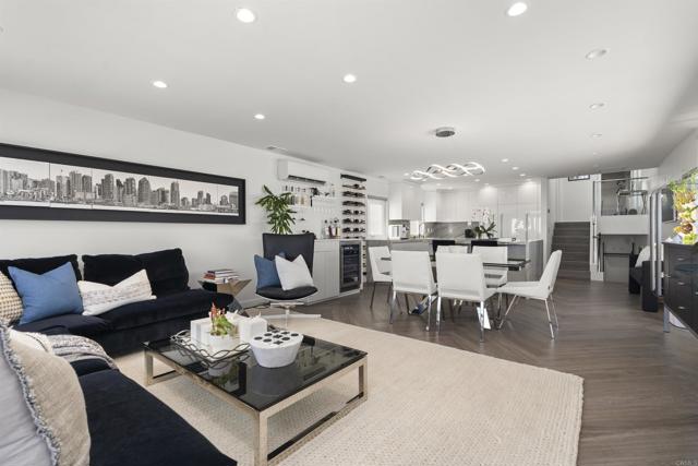 Detail Gallery Image 5 of 57 For 936 Armada, San Diego,  CA 92106 - 4 Beds | 3 Baths