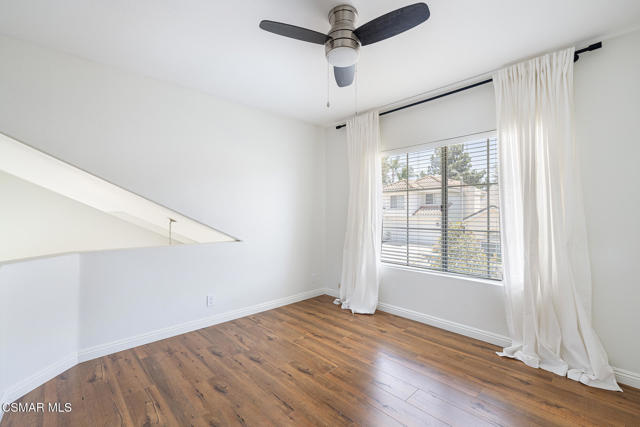 525 Myrtle Court, Oak Park CA: https://media.crmls.org/mediaz/6745de58-e83a-49d9-b4e1-d13e34d644ea.jpg