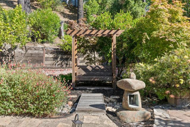 2982 Arguello Drive, Burlingame CA: https://media.crmls.org/mediaz/674613c1-4993-4b33-92d5-0df54f0c9958.jpg