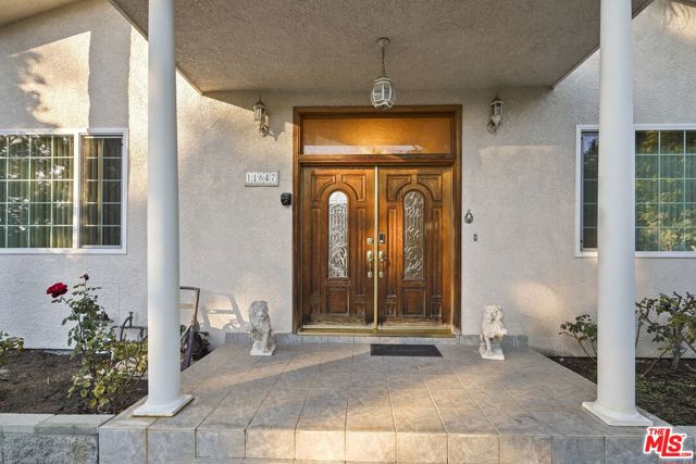 11647 Morrison Street photo 5