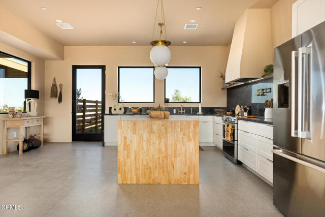 60679 Trentwood Drive, Joshua Tree CA: https://media.crmls.org/mediaz/6747eab5-c807-4855-8295-1f5184cb4d47.jpg