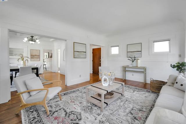 1781 B St, Hayward CA: https://media.crmls.org/mediaz/67480cb7-aa5b-42ef-a95b-e32ad7d12d88.jpg