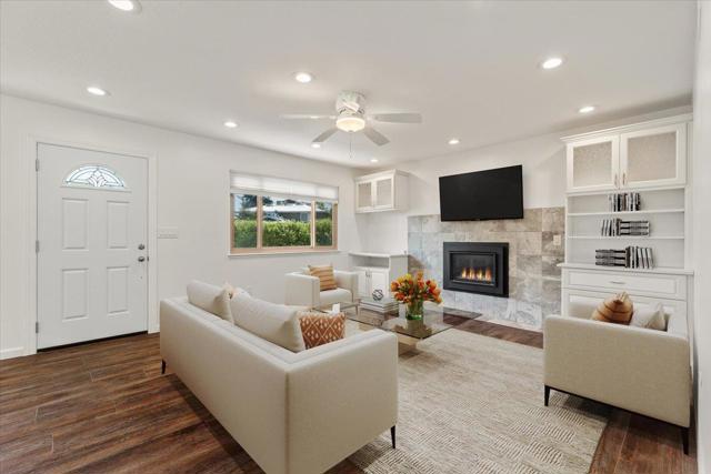 1420 Ruby Court, Capitola CA: https://media.crmls.org/mediaz/67480cf5-98ad-461c-bc4d-609978556ddc.jpg