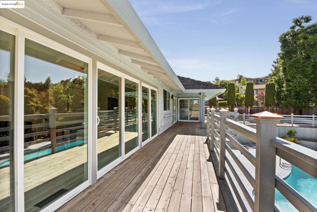 3459 Pinewood Dr, Hayward CA: https://media.crmls.org/mediaz/674812e2-5027-4857-b45c-dfd01b9f2645.jpg